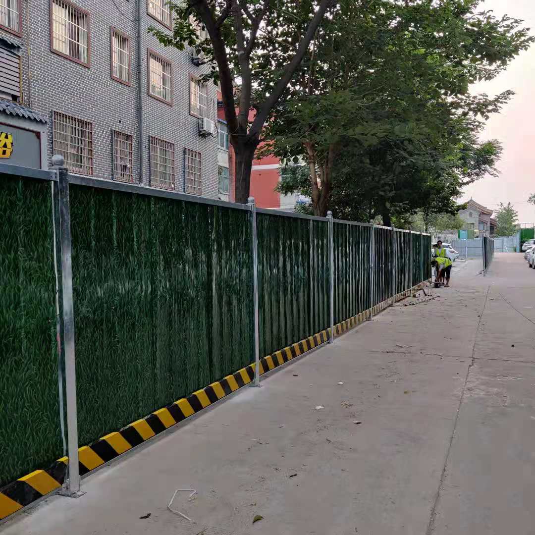 洛阳市老城区小石桥后街彩钢围挡-amjs澳金沙门线路首页实业洛阳围挡厂家