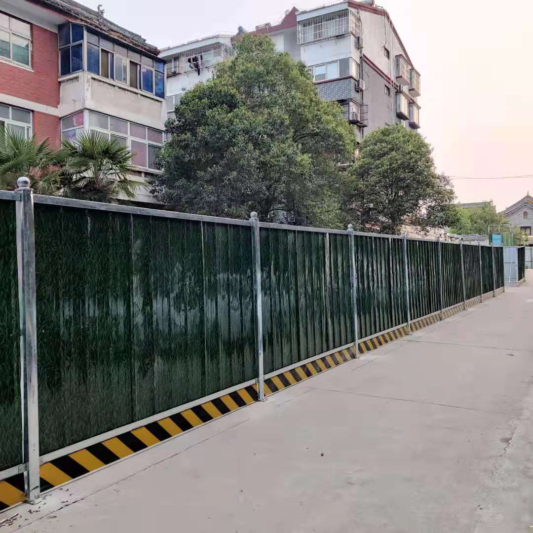洛阳市老城区小石桥后街彩钢围挡-amjs澳金沙门线路首页实业洛阳围挡厂家