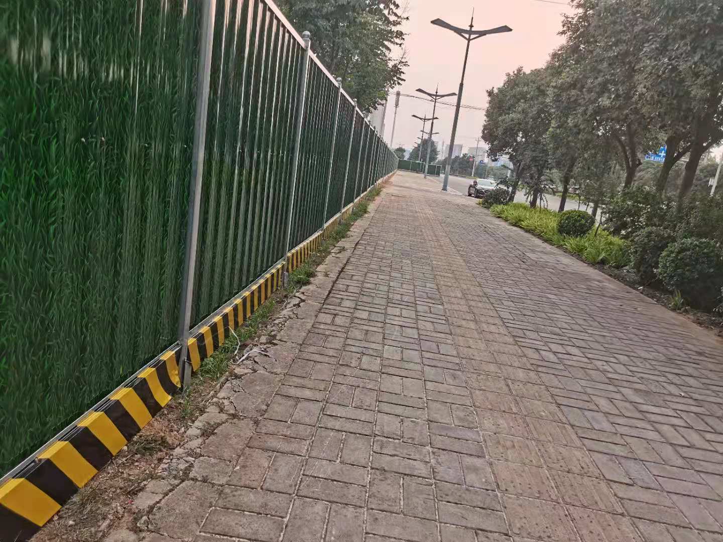 洛阳市洛龙区古城路装置彩钢围挡-amjs澳金沙门线路首页实业洛阳围挡厂家