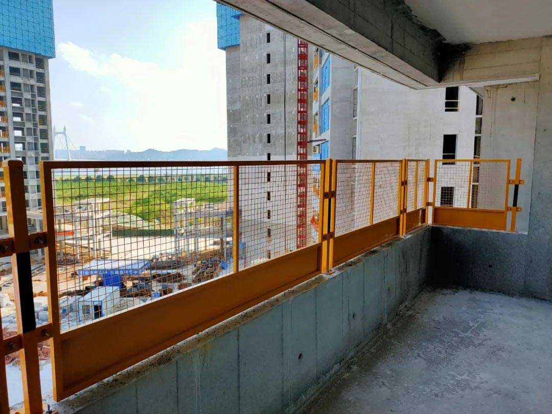 洛阳隋唐遗址地铁站临边基坑护栏网装置-amjs澳金沙门线路首页实业洛阳围挡厂家