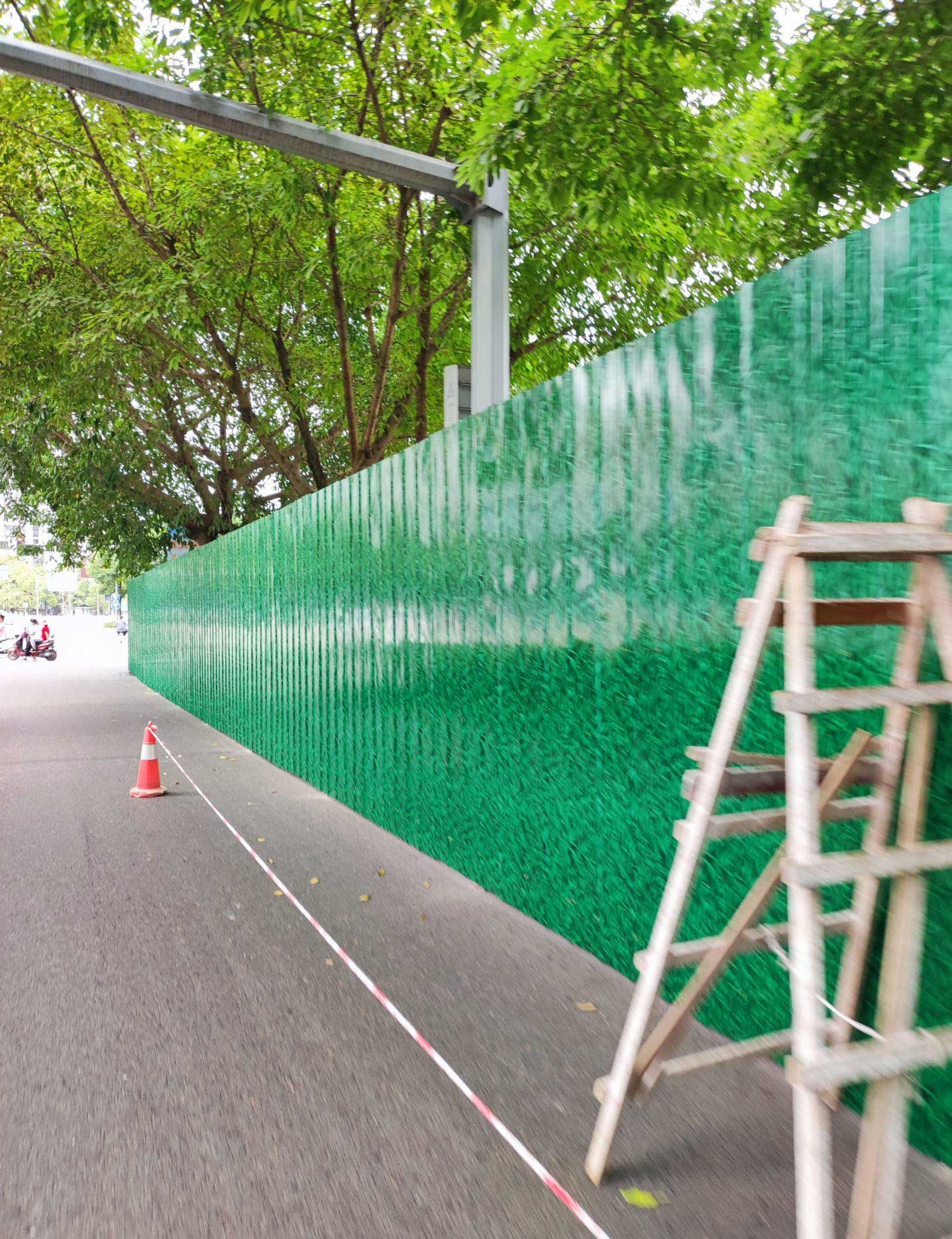 栾川君山西路蹊径加宽打围彩钢围挡装置施工案例-amjs澳金沙门线路首页实业洛阳围挡厂家