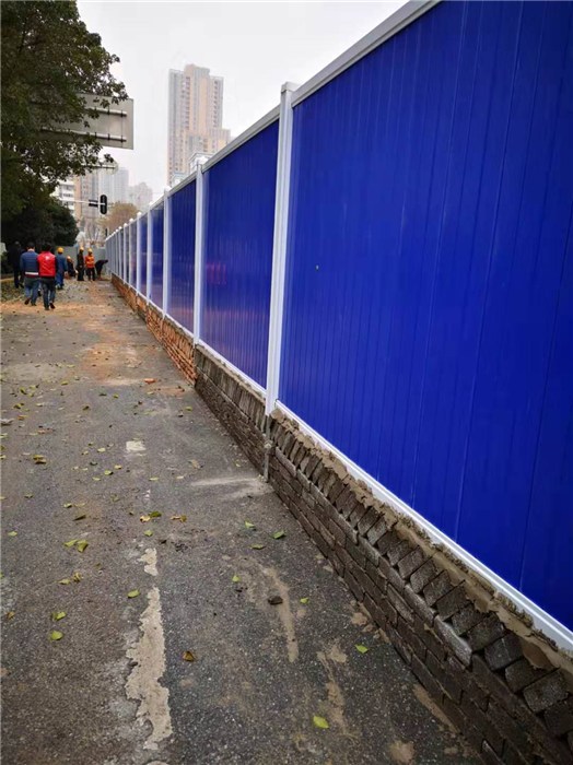郑州中州大道辅路装置pvc围挡案例-amjs澳金沙门线路首页实业洛阳围挡厂家
