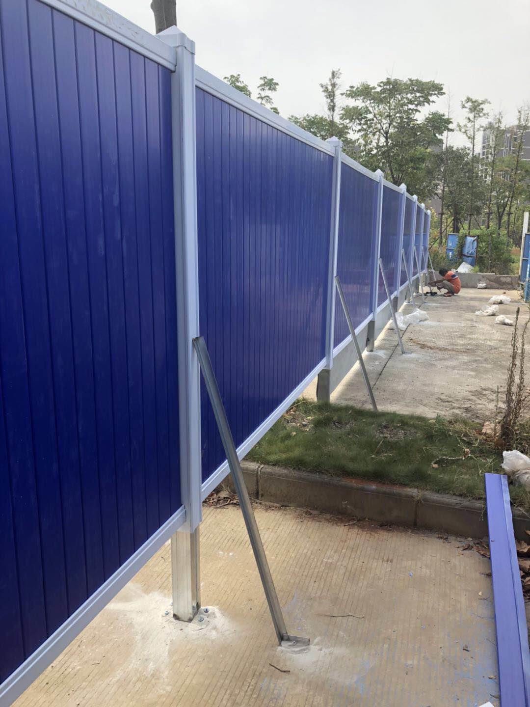 郑州中州大道辅路装置pvc围挡案例-amjs澳金沙门线路首页实业洛阳围挡厂家